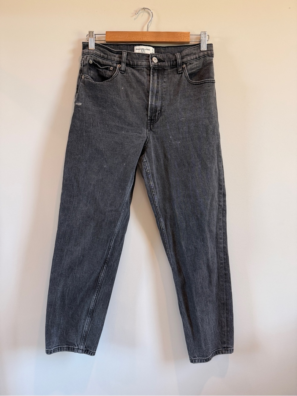 Abercrombie & Fitch Women’s mom jeans size 4r Black Wash Jeans